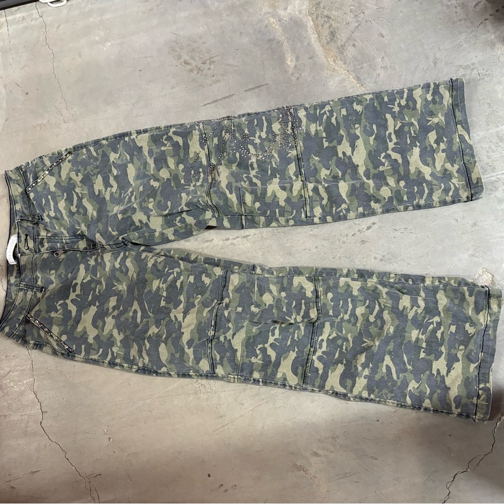 PLAYBOY Green Camouflage Cargo Pants